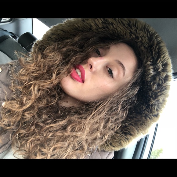 Meet your Posher, Rachel - Picture 2 of 8